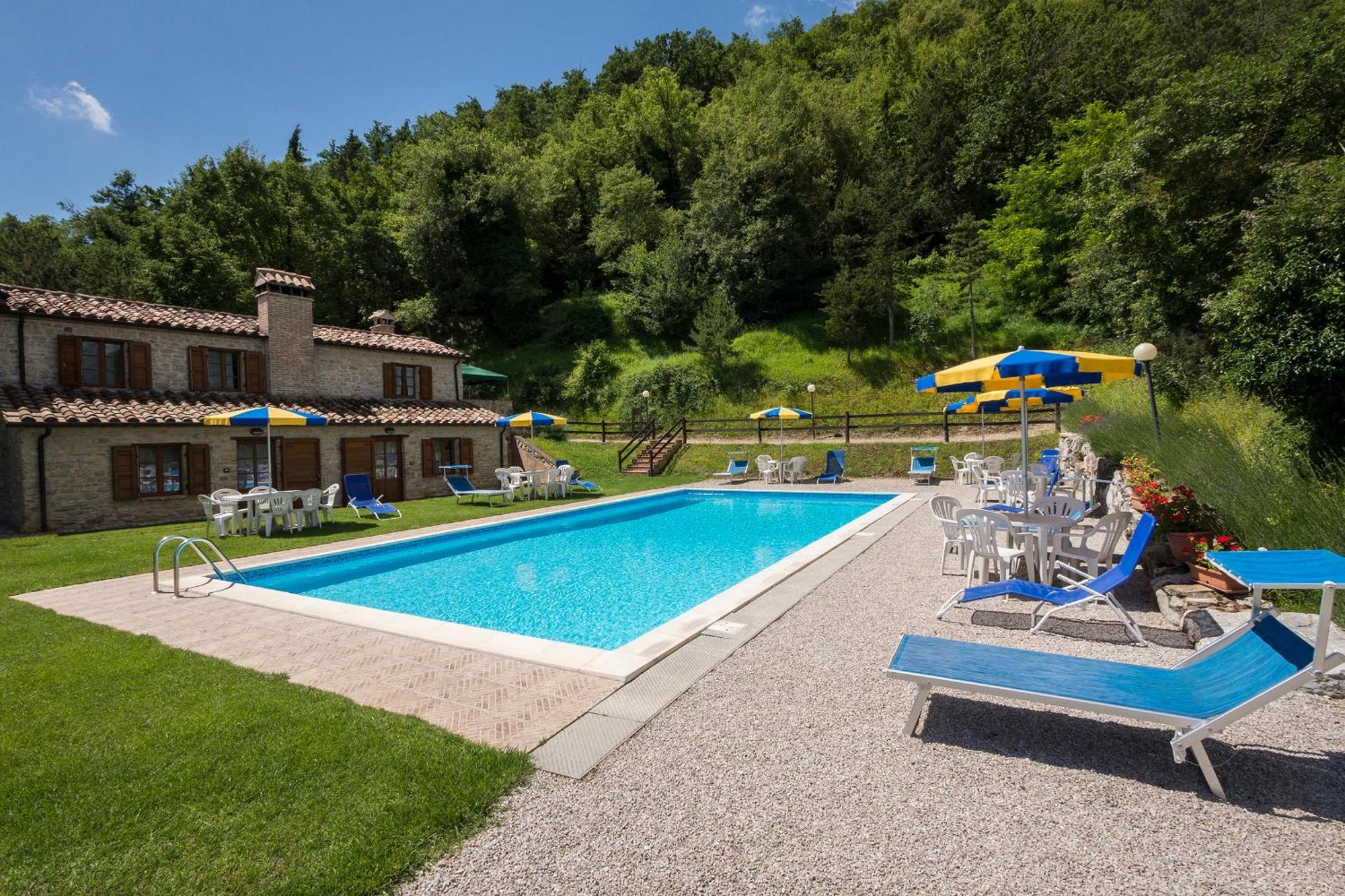 Agriturismo Monte Acuto ウンベルティデ エクステリア 写真