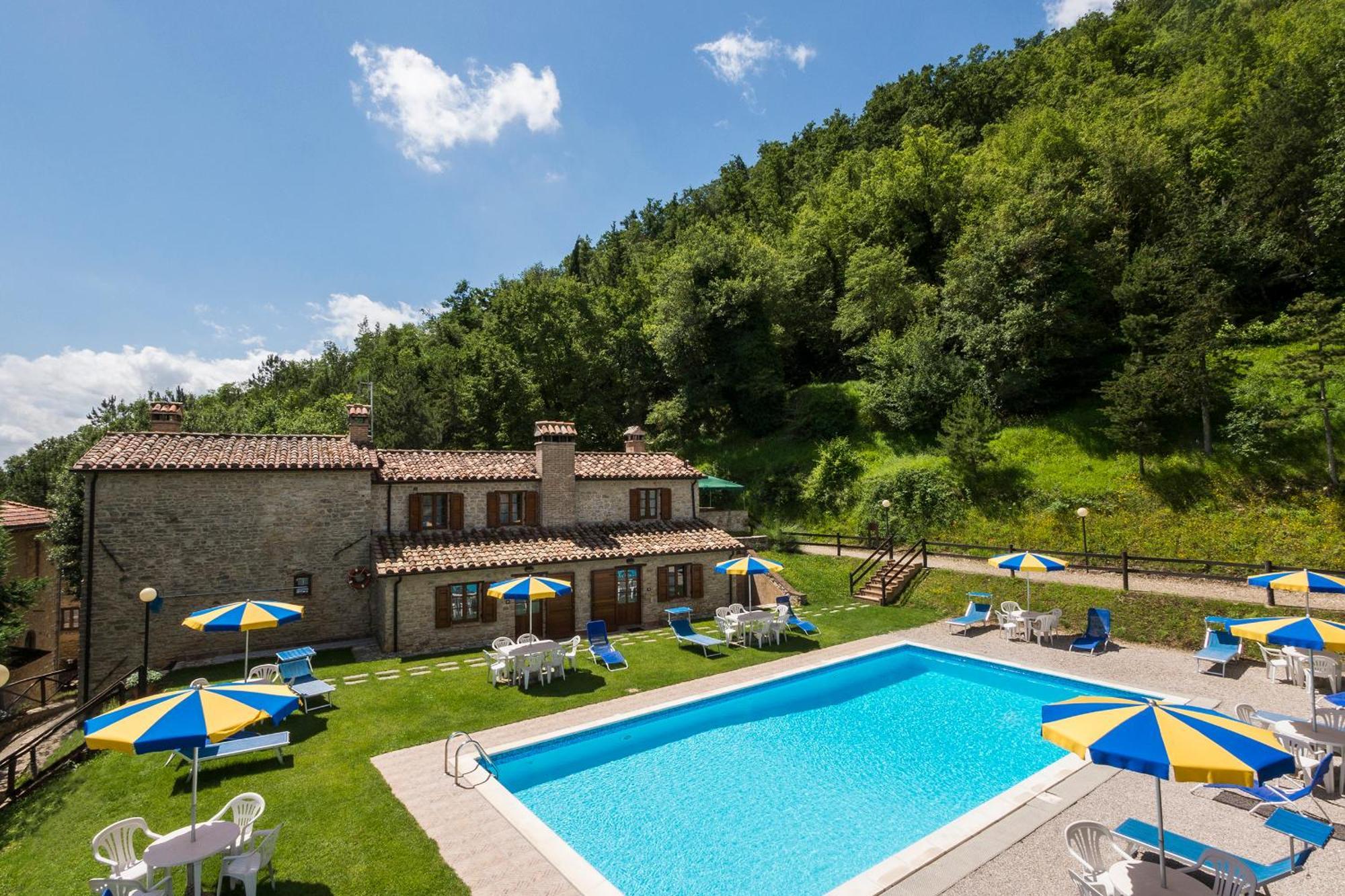 Agriturismo Monte Acuto ウンベルティデ エクステリア 写真