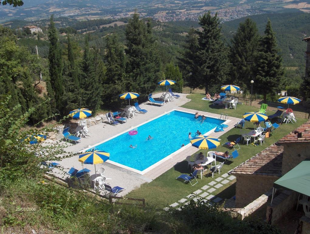 Agriturismo Monte Acuto ウンベルティデ エクステリア 写真