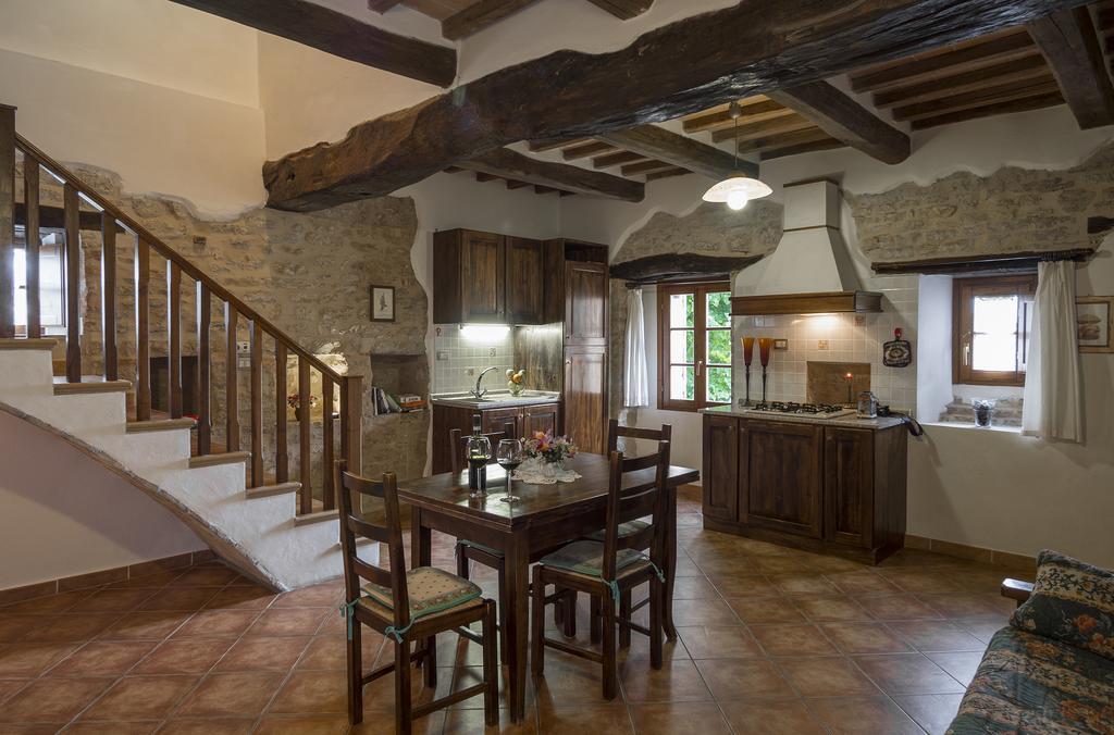 Agriturismo Monte Acuto ウンベルティデ エクステリア 写真