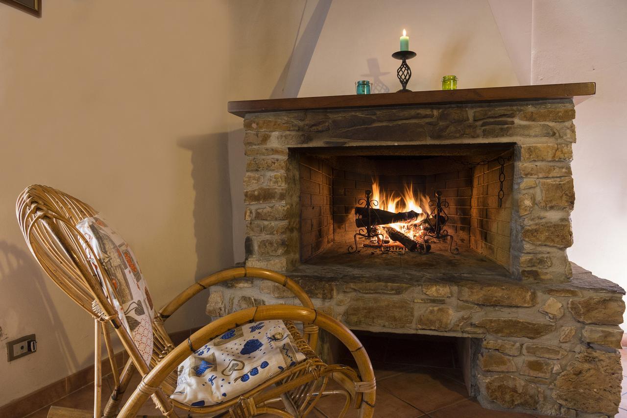 Agriturismo Monte Acuto ウンベルティデ エクステリア 写真