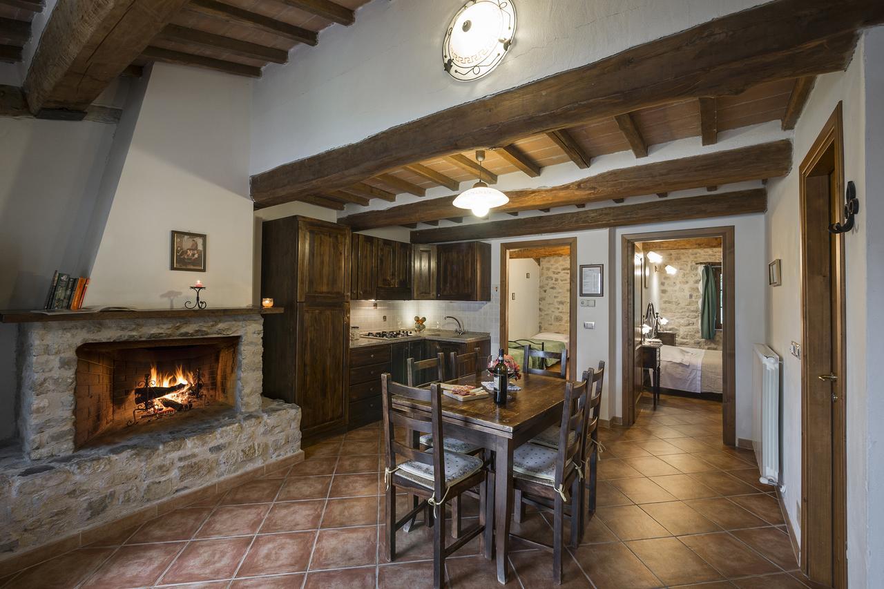 Agriturismo Monte Acuto ウンベルティデ エクステリア 写真